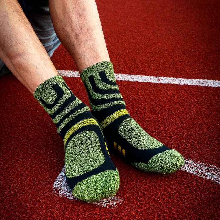 5 Pairs Socks Men Anti Blister - Fishing Socks บทวิจารณ์และราคา